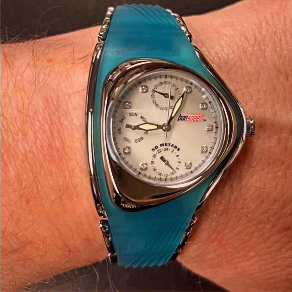 Bonspeed Camber Watch Bermuda MOP Dia Dial and rubber strap. Buy Jewelers Price